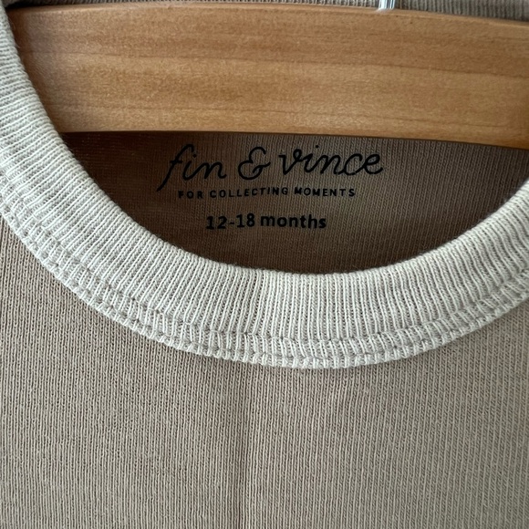 Lot of Fin & Vince Vintage Tees - Picture 8 of 10